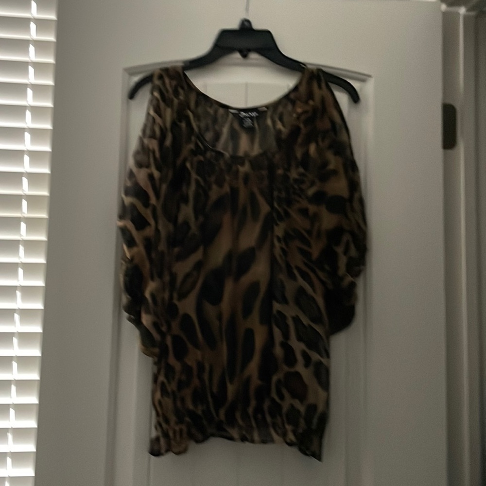 Zury Leopard print short sleeve blouse Size S/M